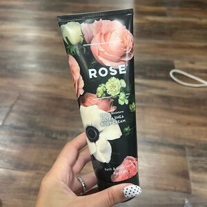 Rose Ultra Shea Body Cream